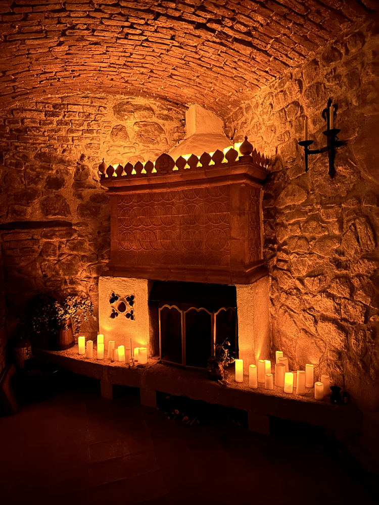 I mean...Can you imagine Hans Zimmer's epic music and this?